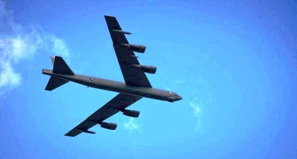 خبرنگاران پرواز هواپیماهای آمریکایی بر فراز آسمان بغداد