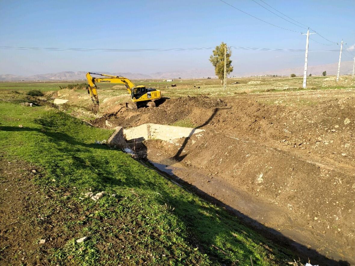 خبرنگاران عملیات اجرایی 12 طرح کشاورزی در سرپل ذهاب شروع شد