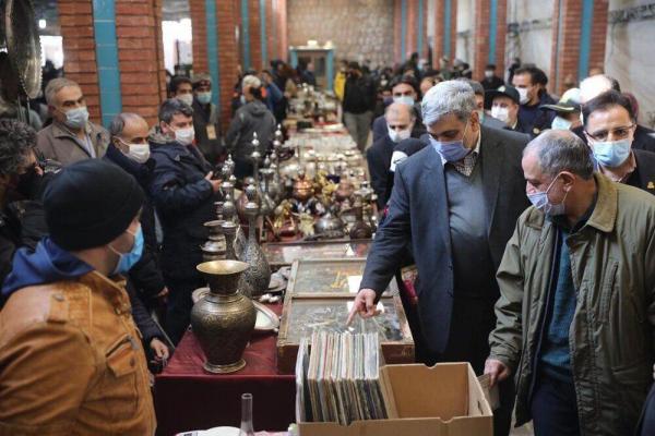 خبرنگاران جمعه بازار پروانه با حضور شهردار تهران بازگشایی شد