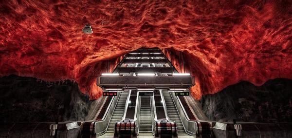 شکوه و زیبایی ناب در عمق زمین: ایستگا ه های متروی استکهلم